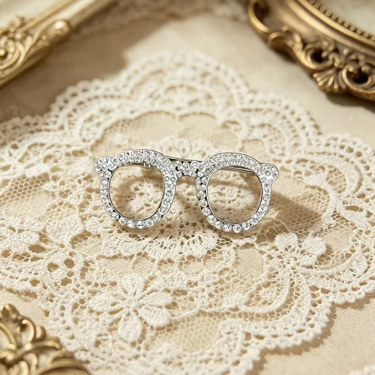 TEMU A Fashionable High-end Full Eyeglass Brooch, A Creative And Suit Accessory Pin