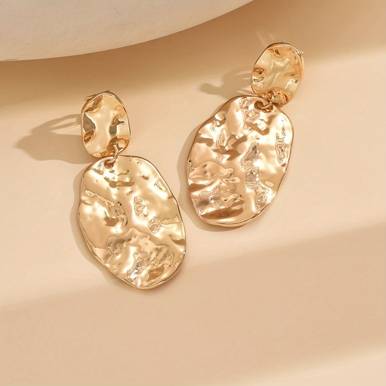 TEMU A Pair Of Long Minimalist Geometric Texture Non-pierced Earrings With European And Fashion Personality Pendant Ear Clips.
