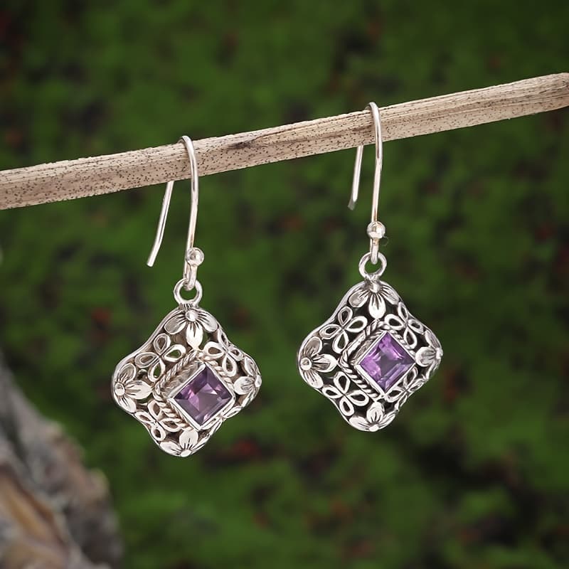 TEMU A Pair Of Elegant Bohemian Square Prism-shaped Four-flower Cubic Synthetic Synthetic Zircon​​ Earrings For Men And Of Copper
