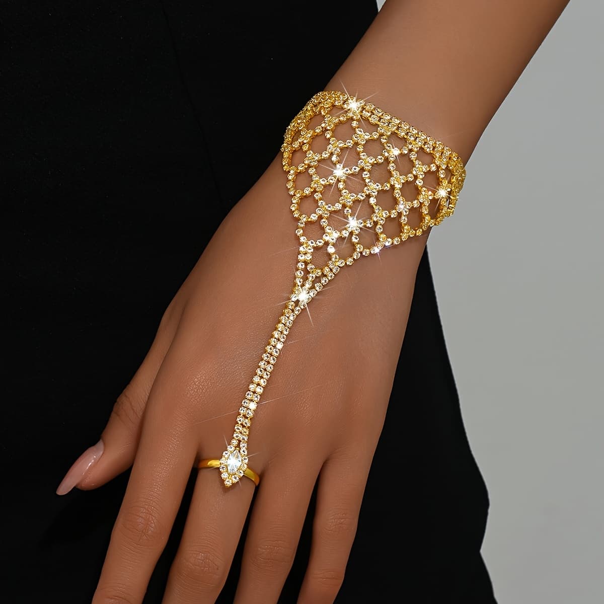 TEMU Stylish Women's Bracelet With Sparkling Rhinestones, Perfect For Weddings, Latin Dance Parties, Fashionable Banquets, And Casual Wear