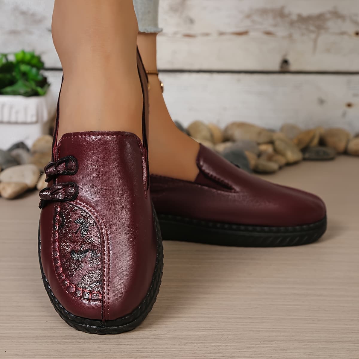 TEMU Comfortable Women's Shoes | Spring/autumn, Non-slip, Fashionable Flat Mom Shoes For Middle-aged And Elderly Women, Synthetic Upper, Slip-on Closure, Flower Pattern, Women Shoes, Sneakers thumbnail 2