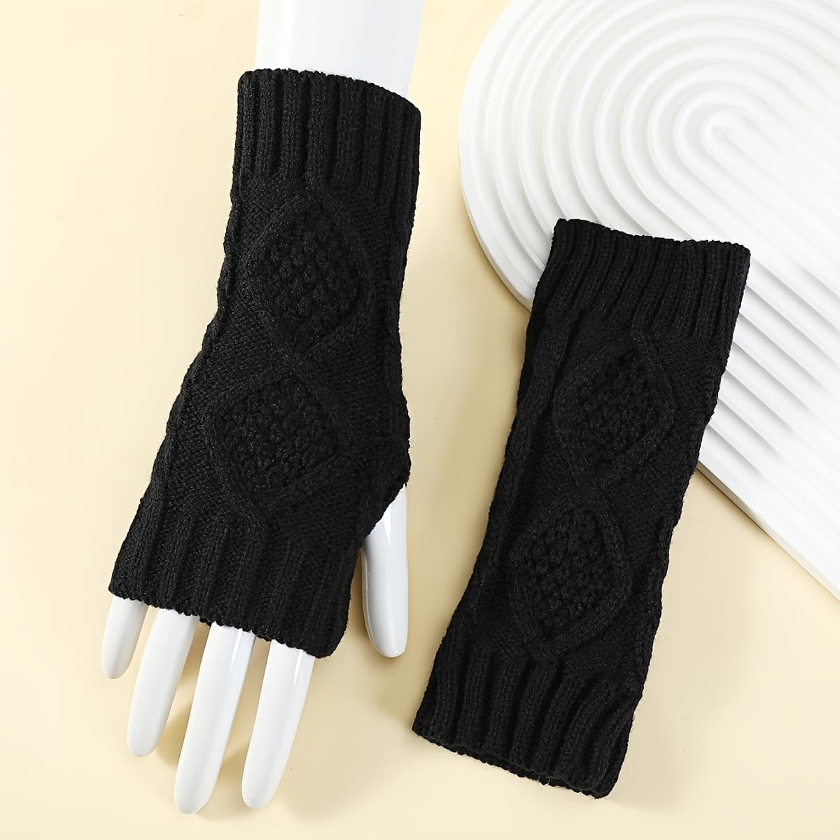 TEMU Unisex Autumn And Winter Two-block Twist Pattern Short Gloves, Fashionable Outdoor Arm Sleeve Covers For Decoration