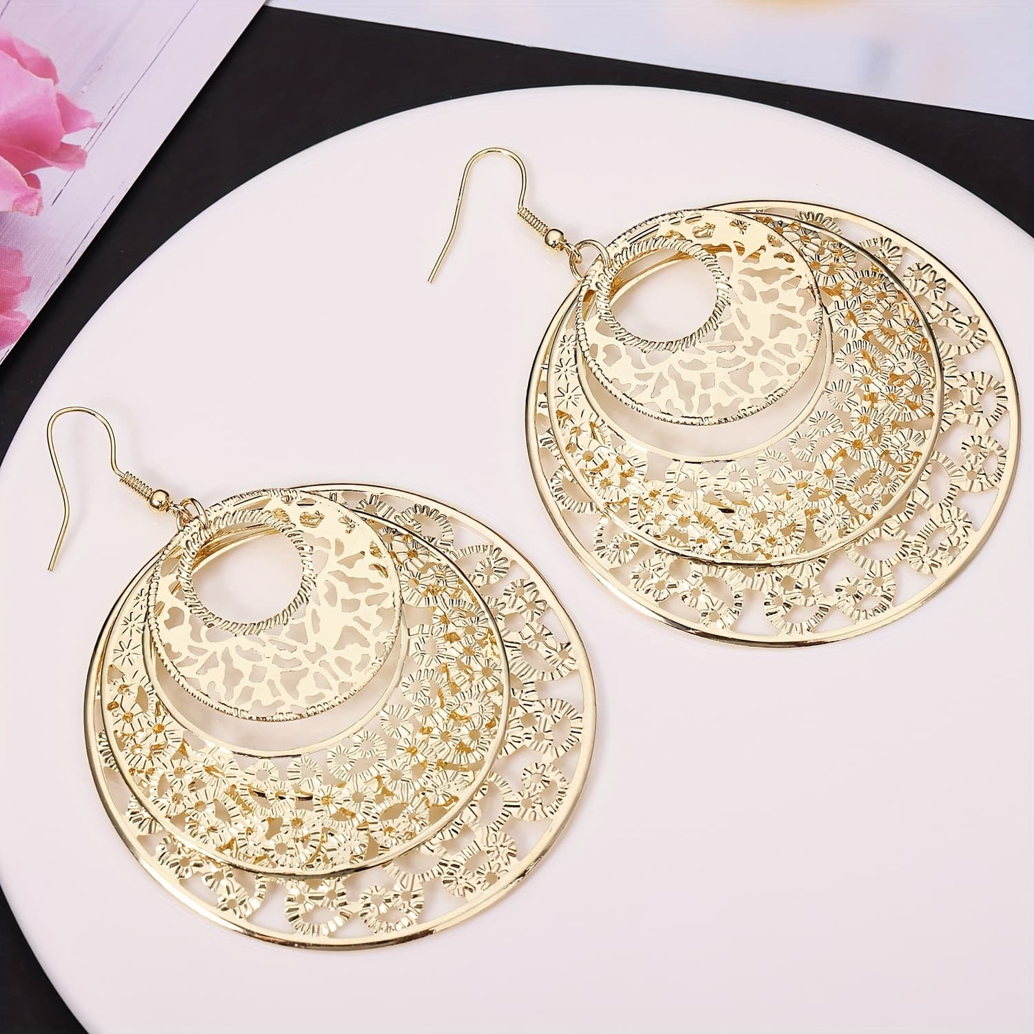 TEMU A Pair Of Hollow Multi-layered Circle Garland Earrings Metal Popular Women's Earrings Suitable For Daily Wear