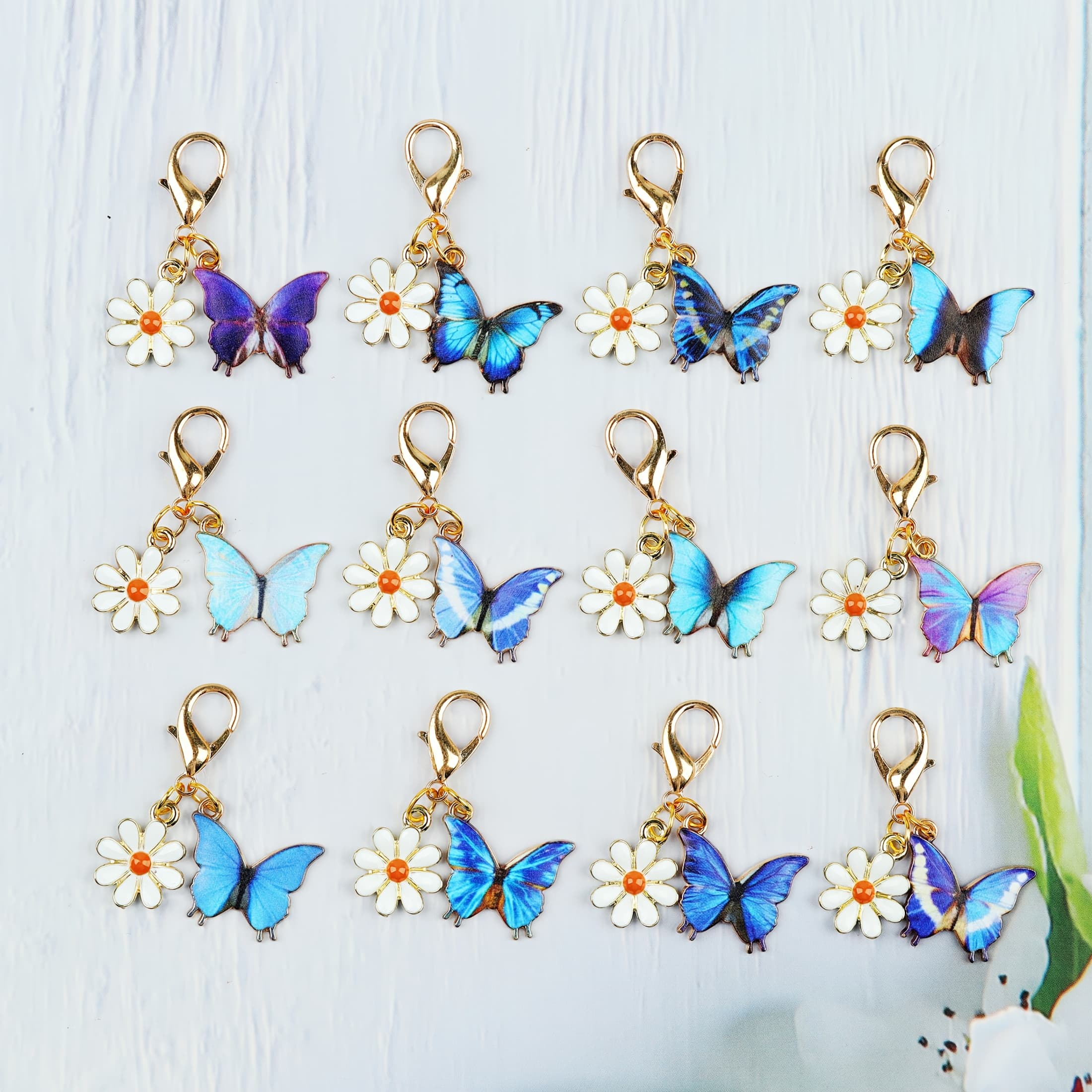 TEMU Set Of 12 And Daisy Keychains, Featuring A Blue Daisy, Making A For Family, , And Enthusiasts, Perfect For Daily Key And Bag