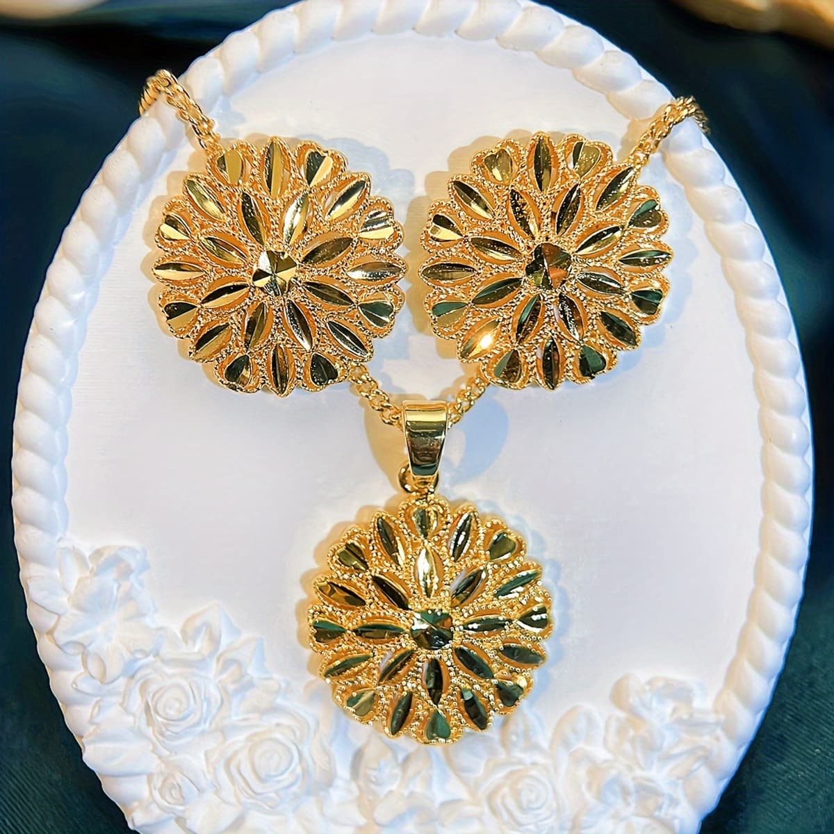 TEMU 3pcs Fashion Women Flower Shaped Chain Drop Pendant Necklace Earrings Sets Evening Jewelry Set For Party Clothing Additions