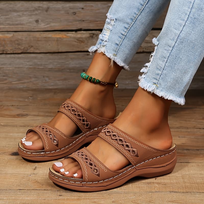 TEMU Ladies' Sandals, With A Wide Kick And Comfortable Lightweight Pu Fabric And Rubber Sole, Designed With Diagonal Stripes For Summer Beach, Casual, And Party Wear, Women Shoes