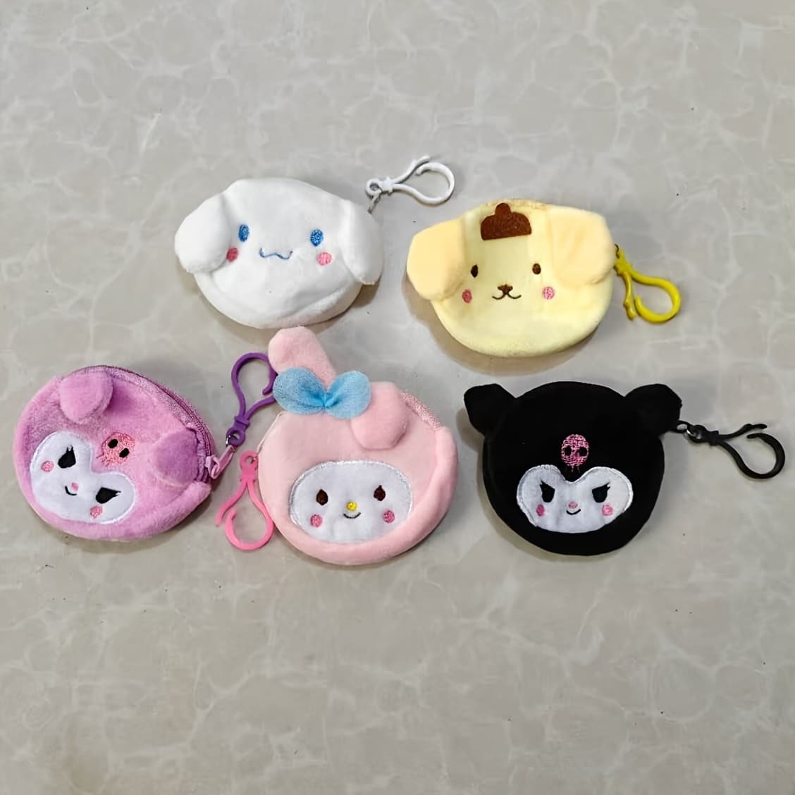 TEMU Random Styles Five! Round Wallets, 5 Styles, Used As Plush Earphone Bags, Key Bags, Coin Pouches, Featuring For Cinnamoroll, For Kuromi, And For Pompompurin, Portable