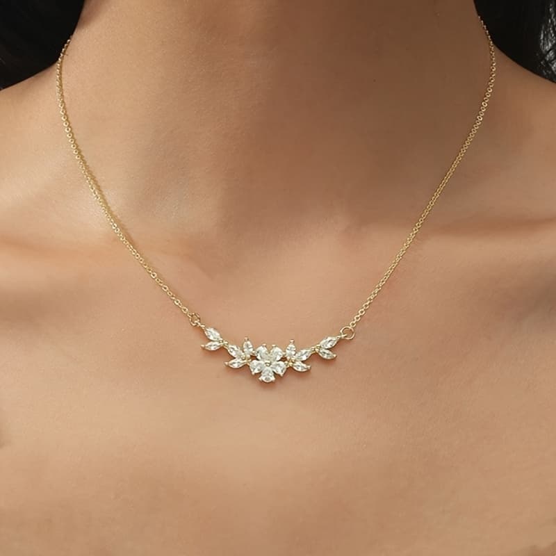 TEMU 1pc Of Simple And Fashionable Curved Design Copper-set Synthetic Synthetic Zirconia Flower Leaf Pendant Necklace, Suitable For Women' Versatile Wear And Gift- Occasions