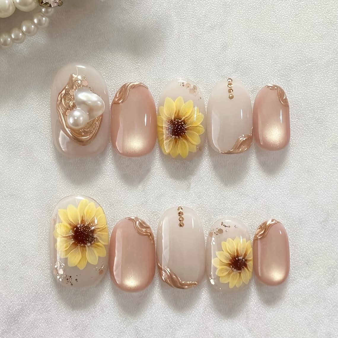 TEMU A Set Of 30 Short Oval False Nails, , Featuring A Nude Cat And Sunflower Patterns. Stylish Nails Are Perfect For Parties, And Reused, And Make A Great Gift For Women