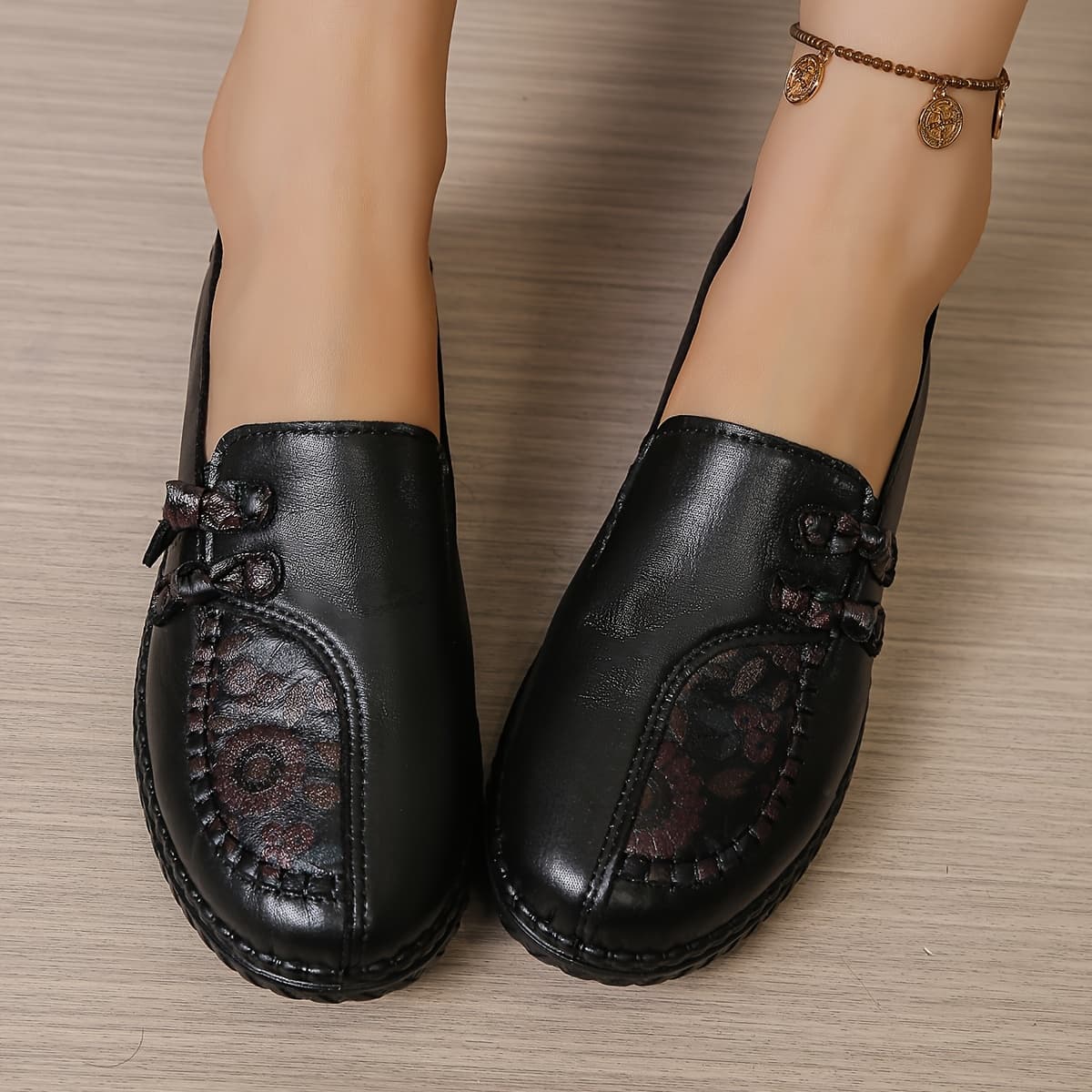 TEMU Comfortable Women's Shoes | Spring/autumn, Non-slip, Fashionable Flat Mom Shoes For Middle-aged And Elderly Women, Synthetic Upper, Slip-on Closure, Flower Pattern, Women Shoes, Sneakers