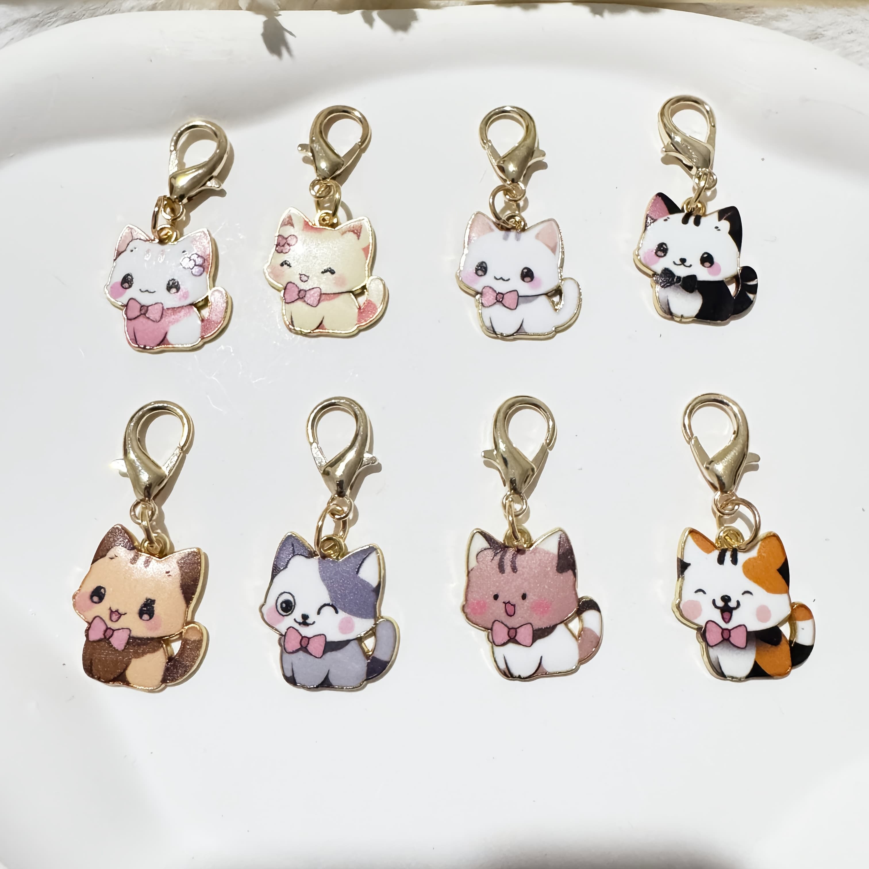TEMU A Set Of 8 Cute Cartoon Cat Keychains With Durable Alloy, Perfect For Pet Additions, Clothing And Backpack Decorations, Car Keychains, Phone Charms, And As Gifts For Holidays Like Easter