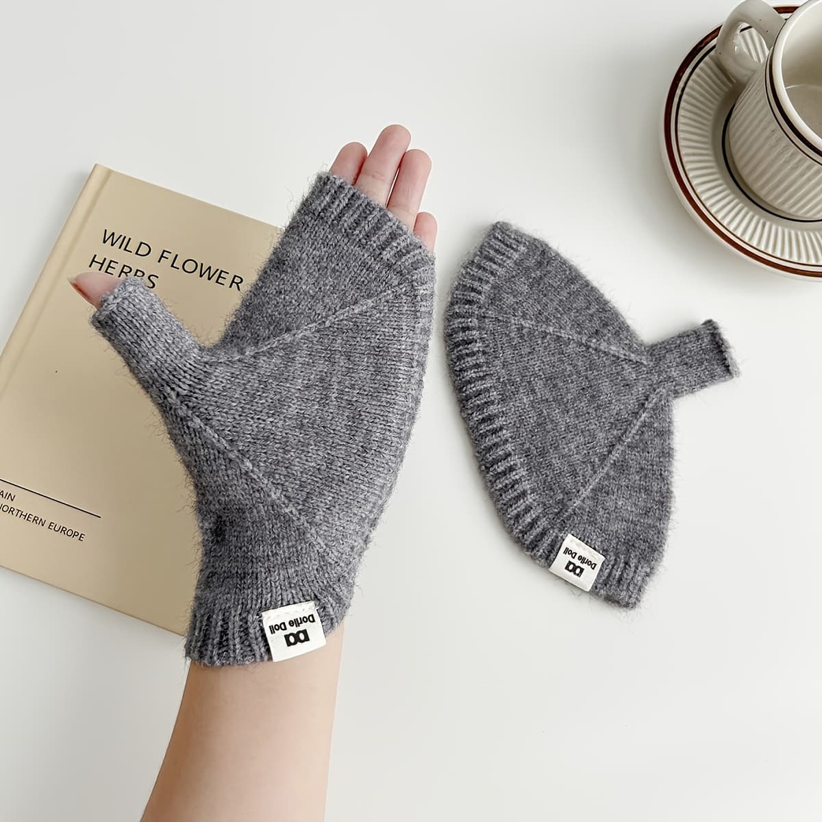 TEMU 1 Pair - Autumn-winter Korean Style Gloves | Thick Screen Mittens With Half-finger Design, Preppy Style, , Solid Color