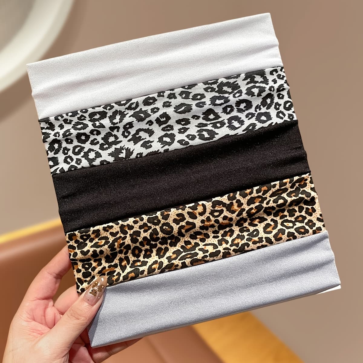TEMU 5pcs Women's European And Leopard Print Scheme Headbands, Fashionable Street Style Accessories, Sports Sweat-absorbent Elastic Hair Ties