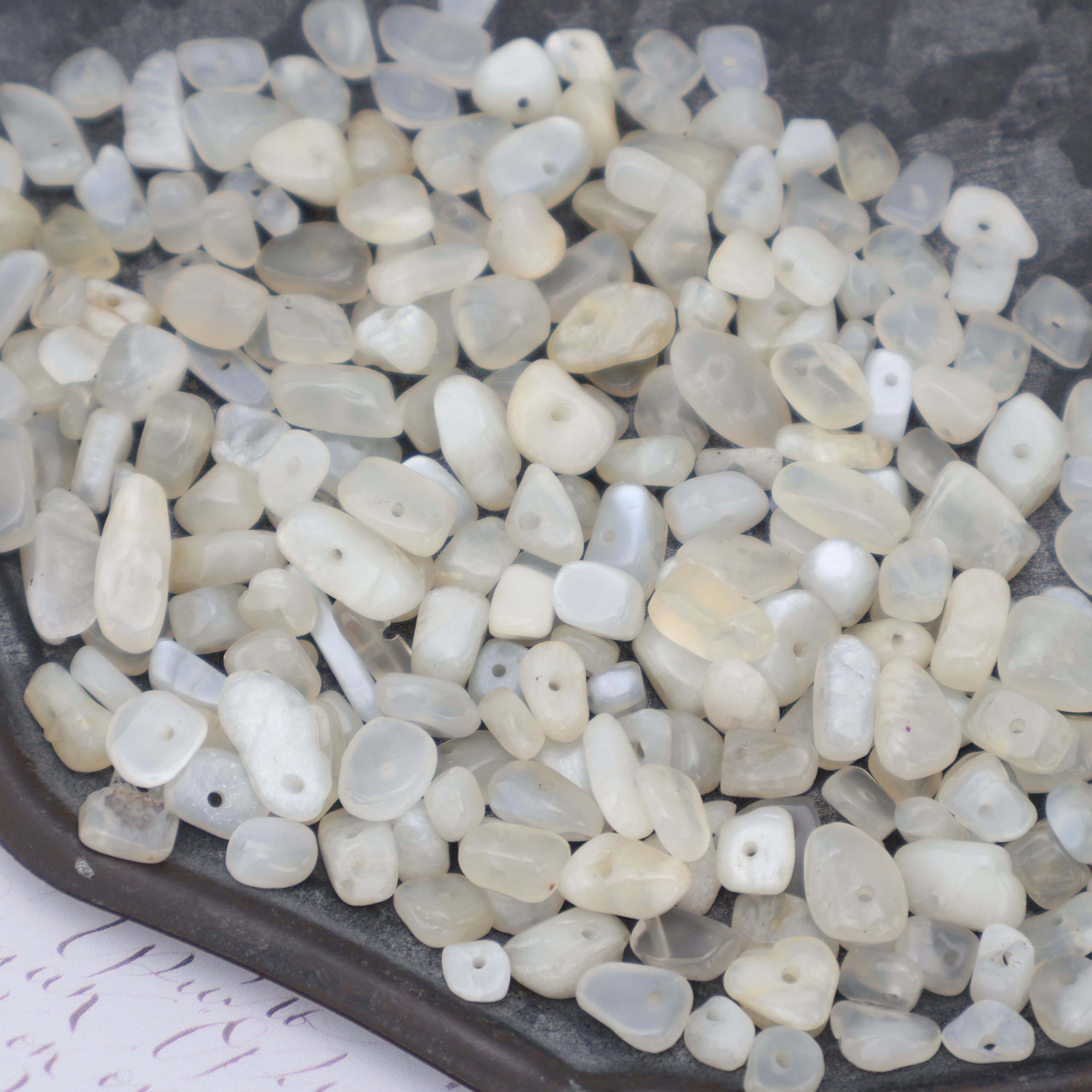 TEMU 0.7oz/pack Natural Gray Crystal Chips With Holes Chips With Holes 5-10mm-irregular Shaped Gemstone Pieces Jewelry Making, Bracelets And Necklaces Craft Supplies