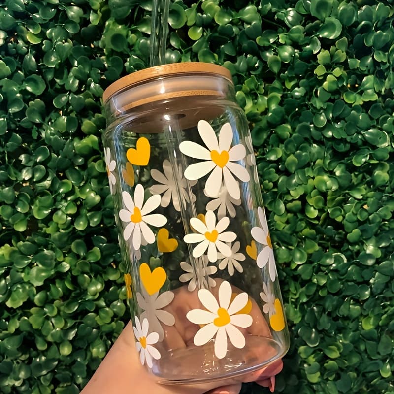 TEMU Daisy Drinking Cup, 500ml/16.9oz Can-shaped Water Cup With Lid And Straw, Iced Coffee Cup, Suitable For Tea, Juice, Milk, Birthday Gift, Drinkware