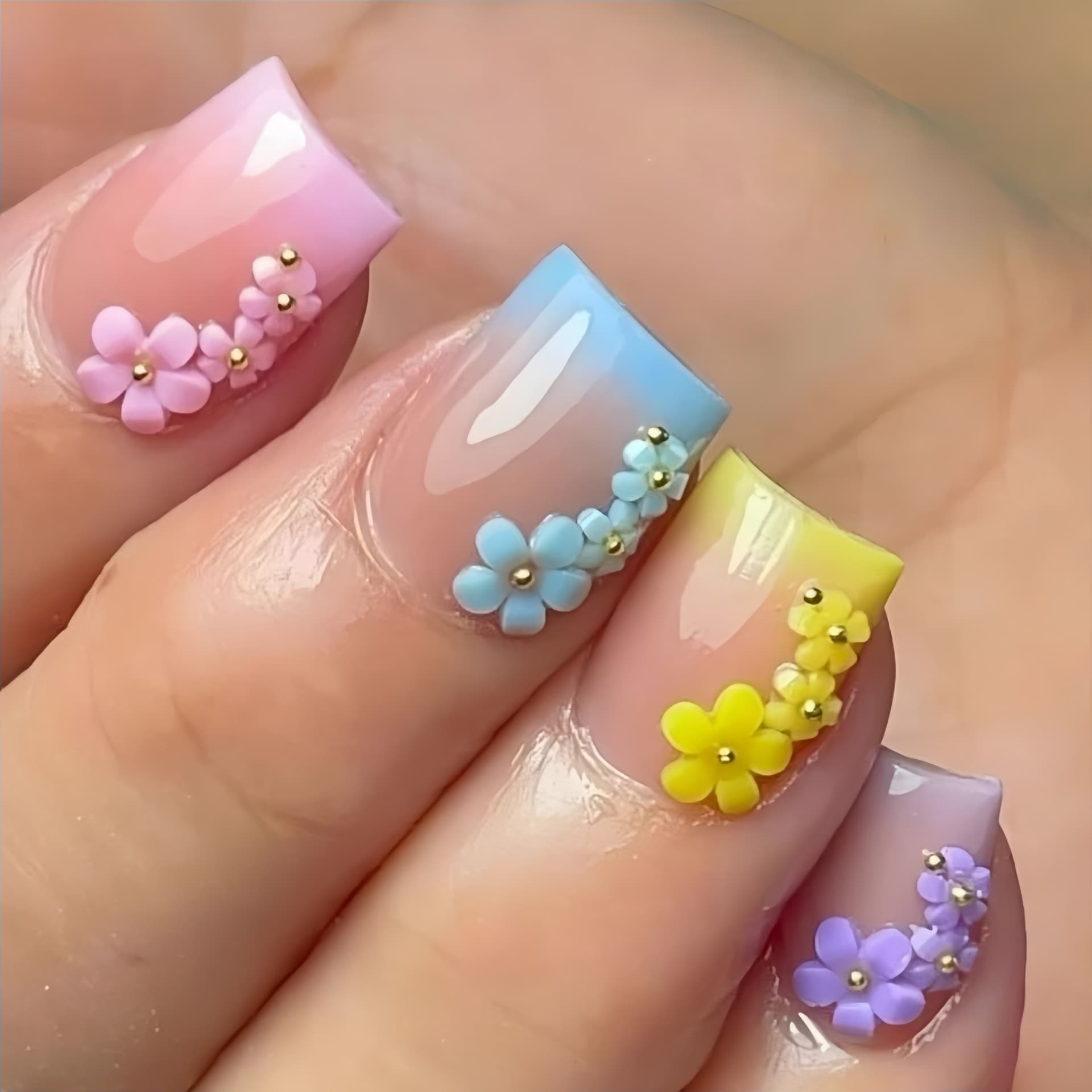 TEMU 48pcs Of Cute And Sweet European And American Short Square Oil Painting Style, Gentle Sparkling Flowers, Fashionable White Fake Nails, Suitable For Women