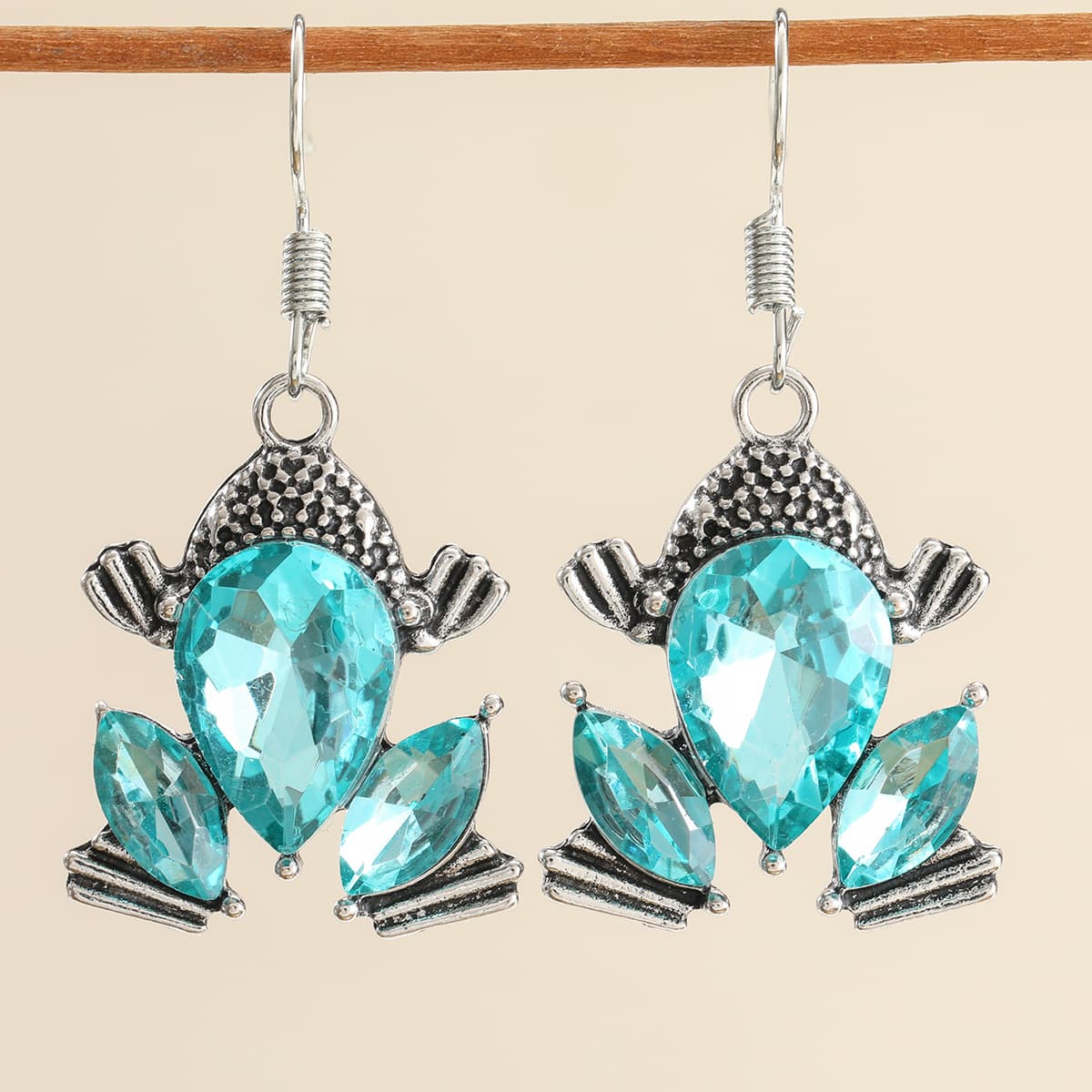 TEMU Creative Vintage Frog Pendant Women's Earrings With Synthetic Synthetic Zirconia Inlay, Simple Animal Earrings For Daily Wear, Parties, Festivals, And , Fashion Jewelry Souvenir Gift