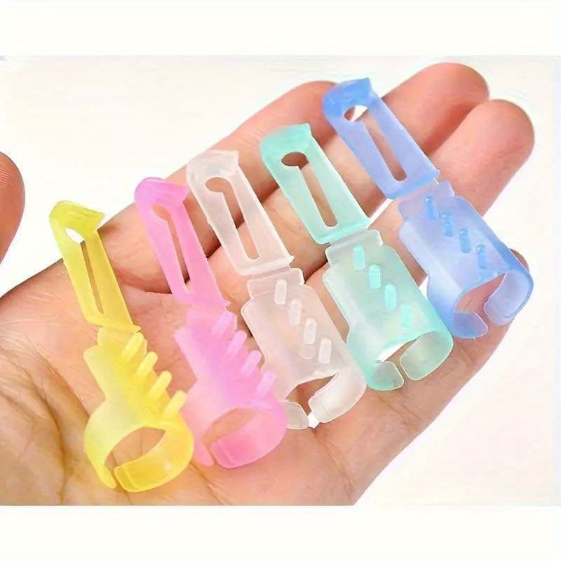 TEMU 5pcs Set, Crochet Wire Set, Plastic Finger Protector, Suitable For Beginners, Weaving Accessory Set, Random Colors, High-quality Crochet Tools