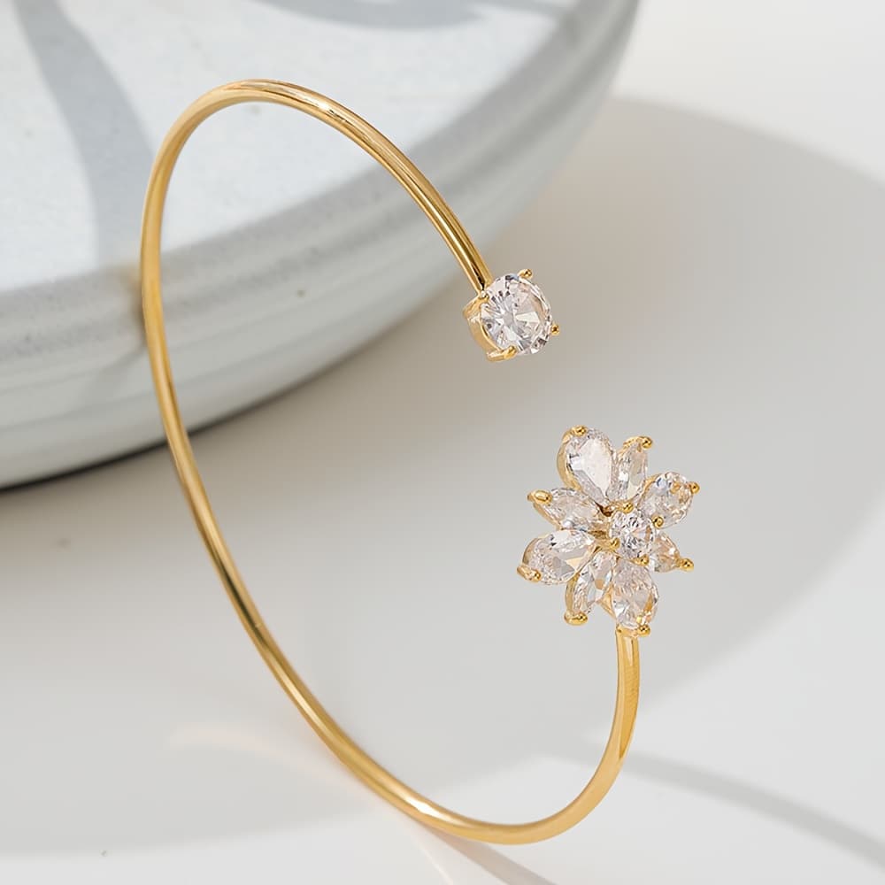 TEMU 1pc Design Petal Open Bracelet For Women, Light Luxury, Suitable For Banquets And Festivals