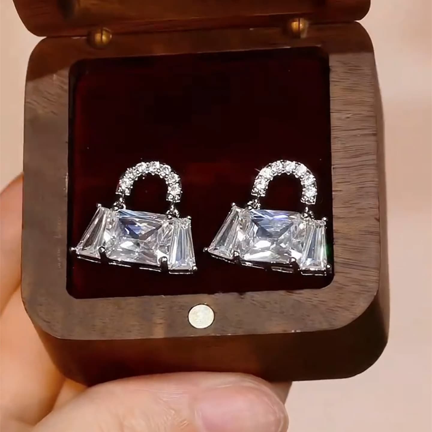 TEMU 2pcs New Geometric Square Bag Simple Light Luxury High-end Niche Women' And Versatile Earrings