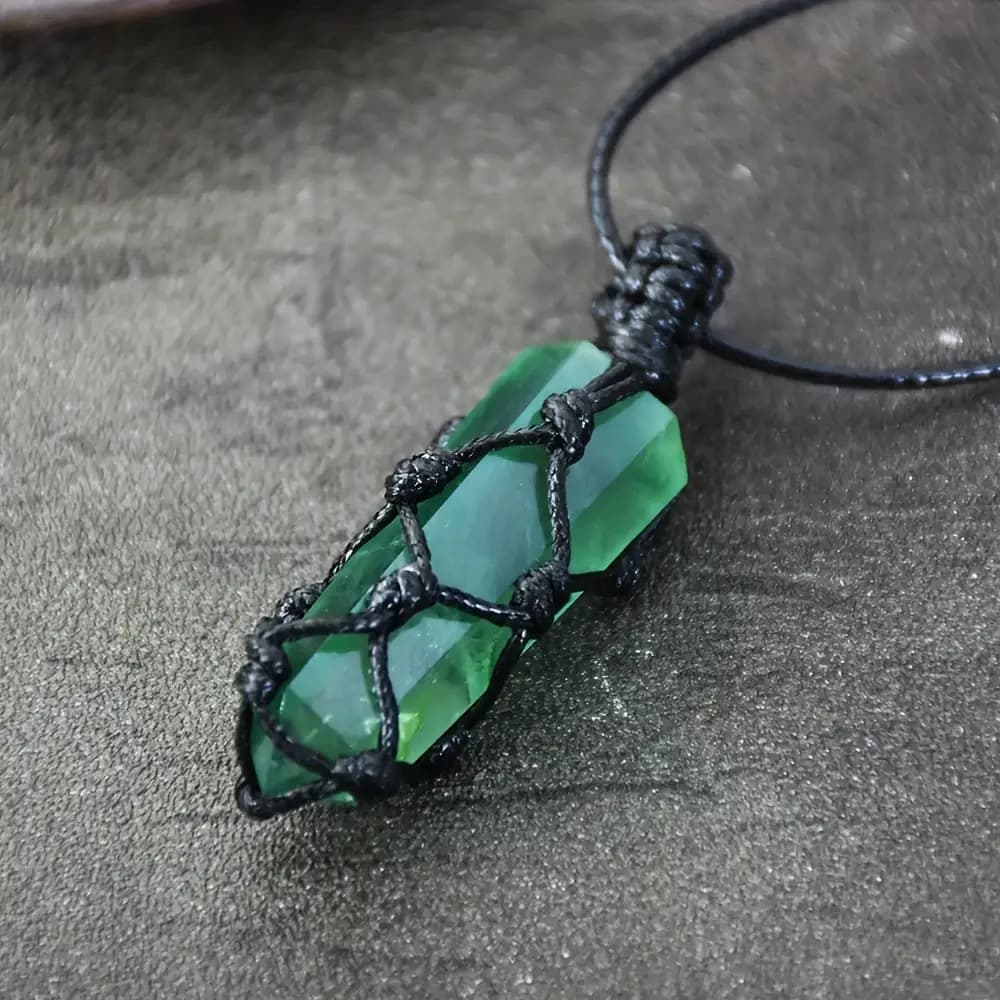 TEMU 1pc Handmade Vintage Fluorescent Stone Necklace - Fluorite Pendant & Black Cord Suitable For , Birthday/anniversary//father's Day Gift, Everyday Or Special Occasion Jewelry - Rustic Style