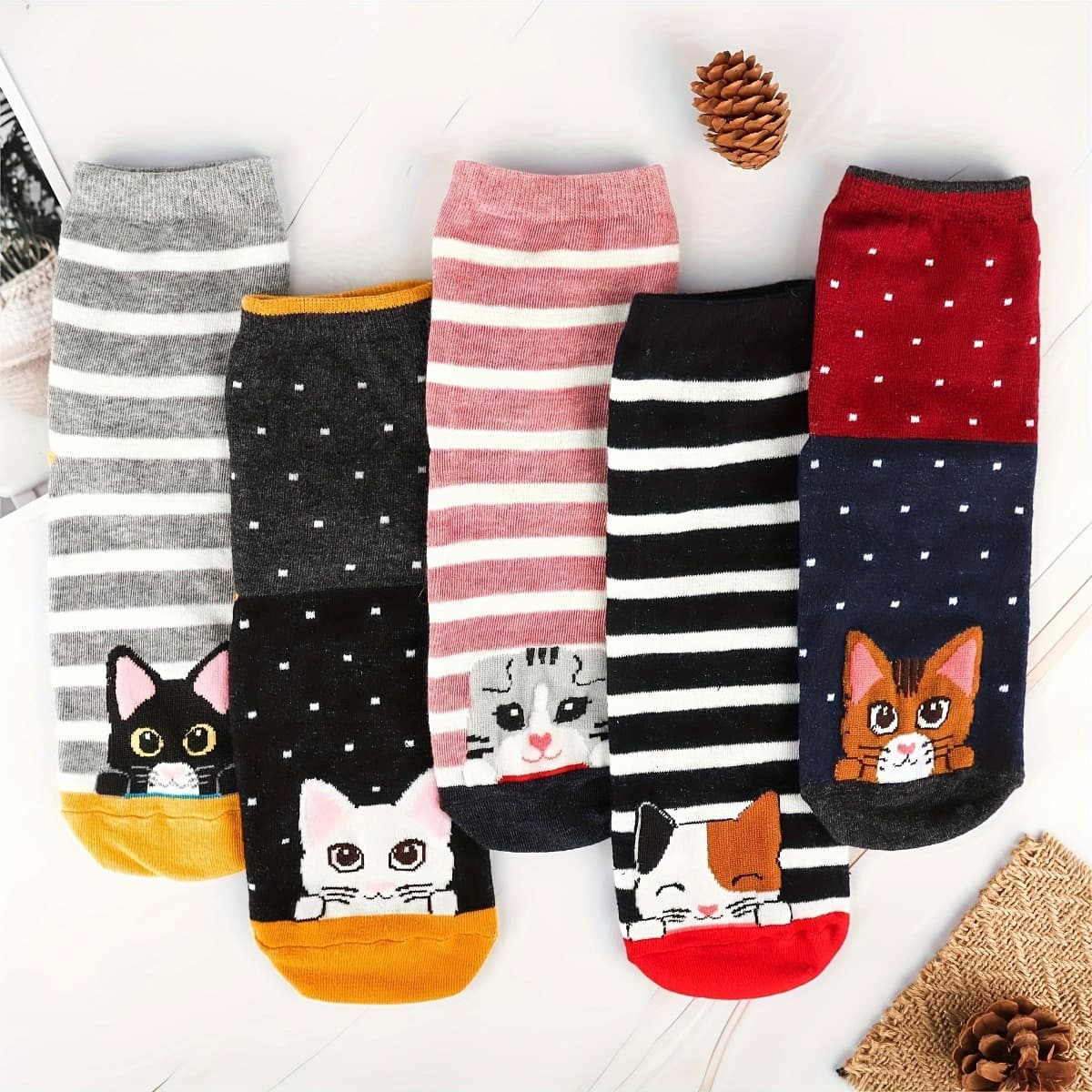 TEMU 5 Pairs Cute Cartoon Cat Socks - Comfortable, Breathable, Soft, Elastic, Spandex, Machine Washable, Suitable For Athleisure Wear, Socks