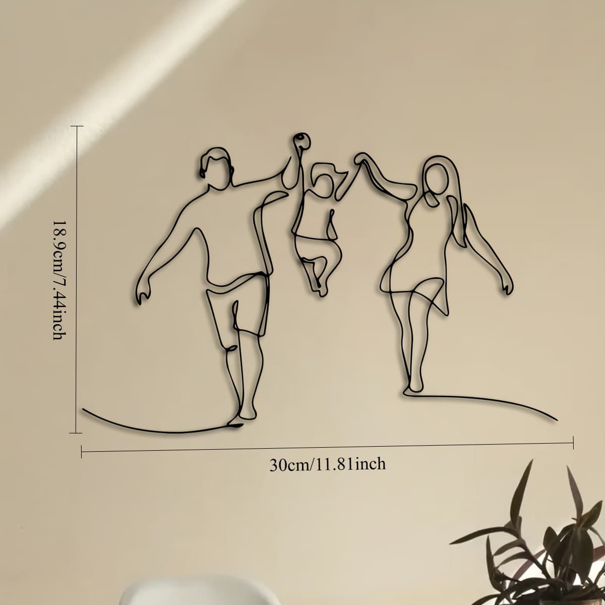 TEMU Modern Metal Wall Art - Family Of 3 Silhouette, Iron Elegant Graphic Design, Perfect For Living Room Decor Or Gift For Mom, Minimalist Home Accent, Metal Wall Art Decor