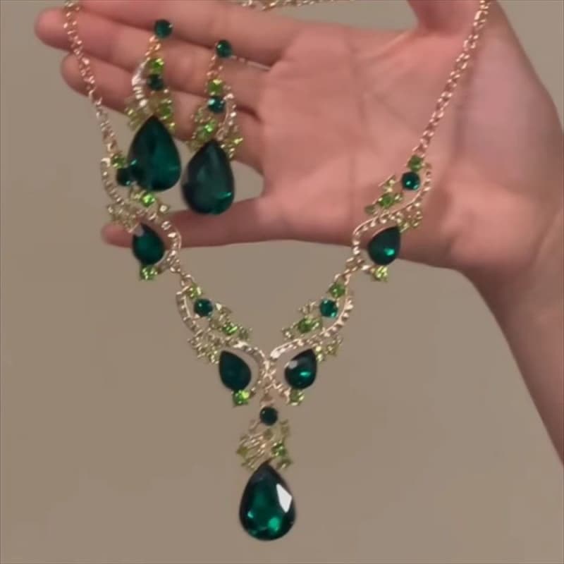 TEMU 1 Set Of Retro Necklace And Earrings Set, Exaggerated Luxury, High-end And Versatile Collarbone Chain Women