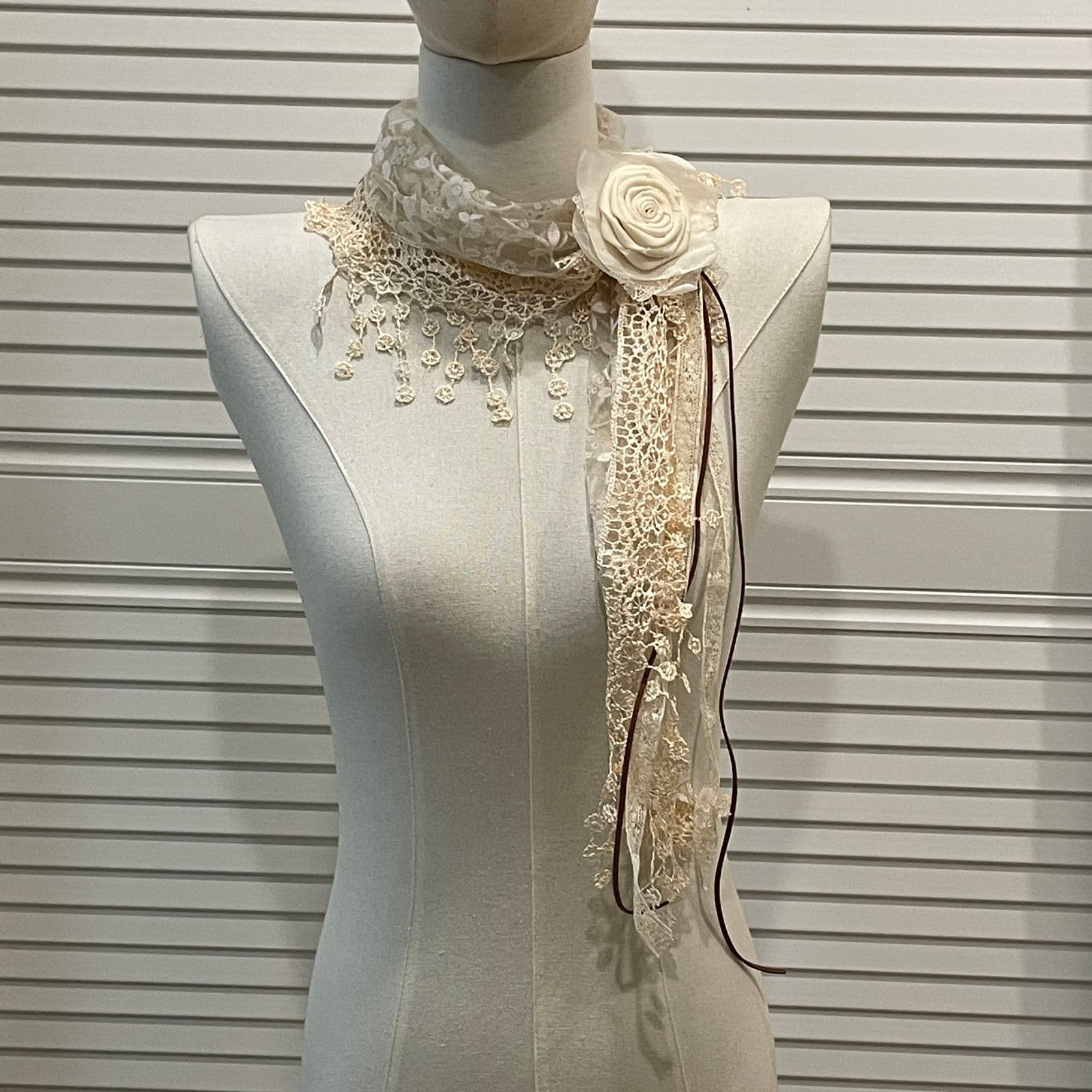 TEMU Vintage Scarf Featuring Lace Design With Tassel Flowers, Perfect For Women's Travel As A Shawl In Apricot Color