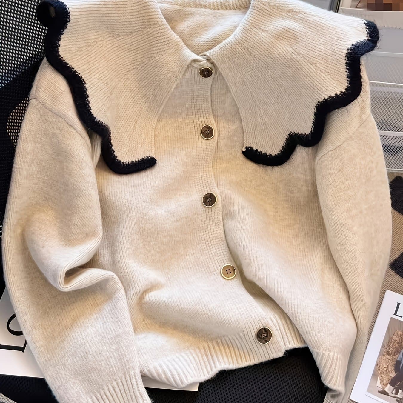 TEMU Spring And Autumn Contrast Large Lapel Cardigan For Women, Fashionable, Elegant, Loose Fit, And Versatile