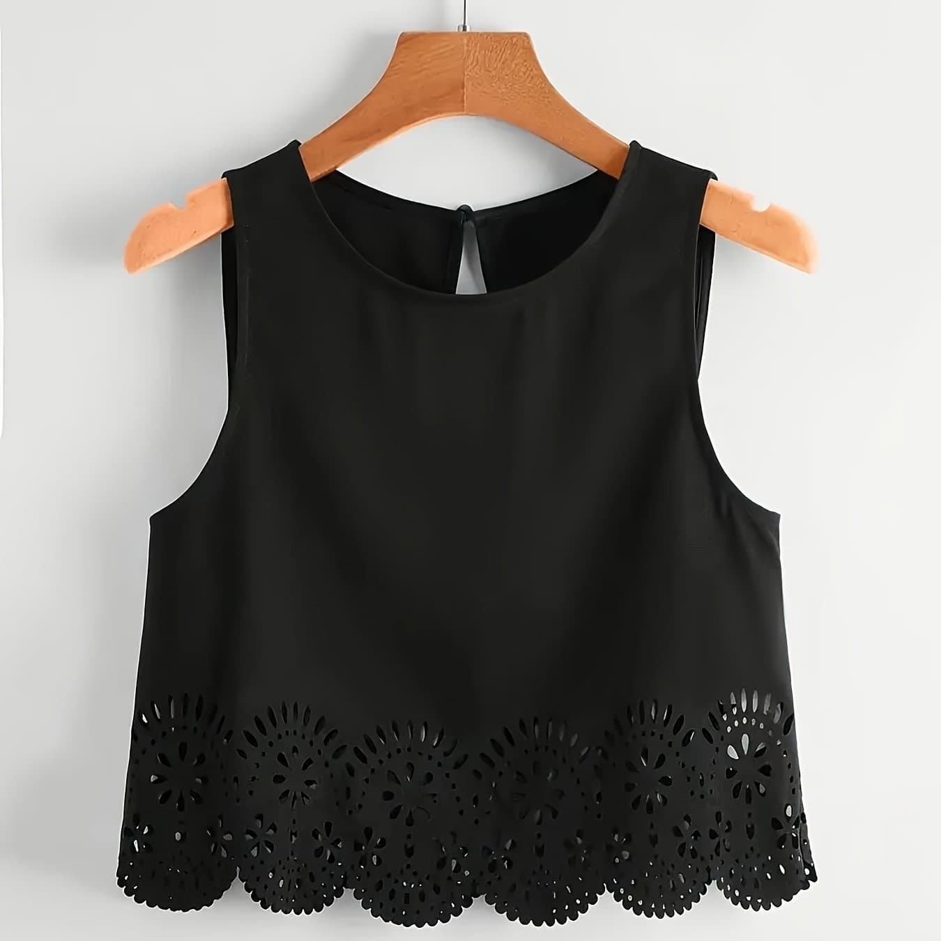 TEMU Ladies' Casual Stylish Top, Sleeveless Floral Shirt, Round Neck Scalloped Laser-cut Solid Color Top, Perfect For , Beach Vacations, Dates, Dining , And Everyday Wear