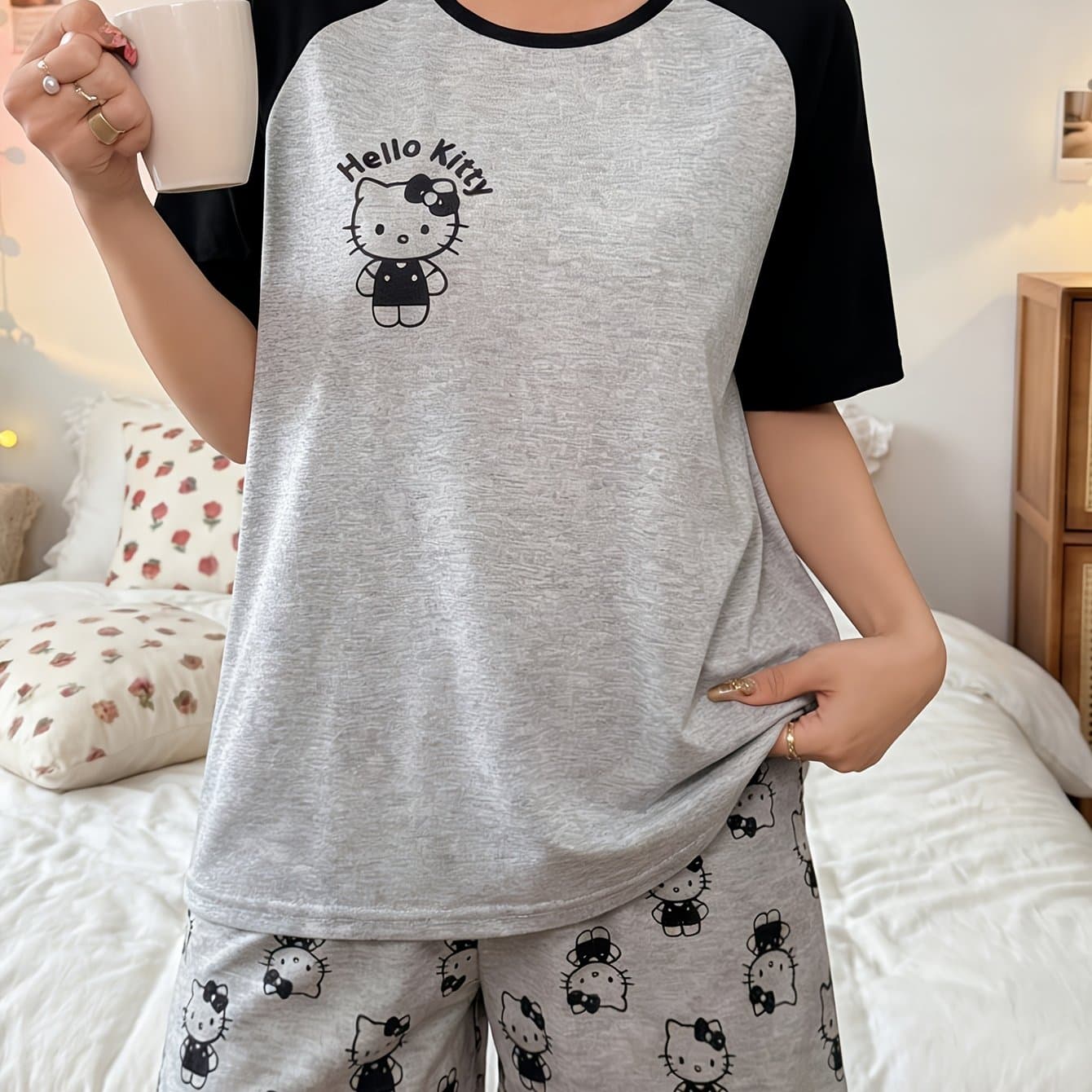 TEMU 2pcs Hello Kitty Cartoon Printed Contrasting Short Sleeved T-shirt And Shorts Sleepwear Set, Casual, Comfortable And Loose , Women's Sleepwear