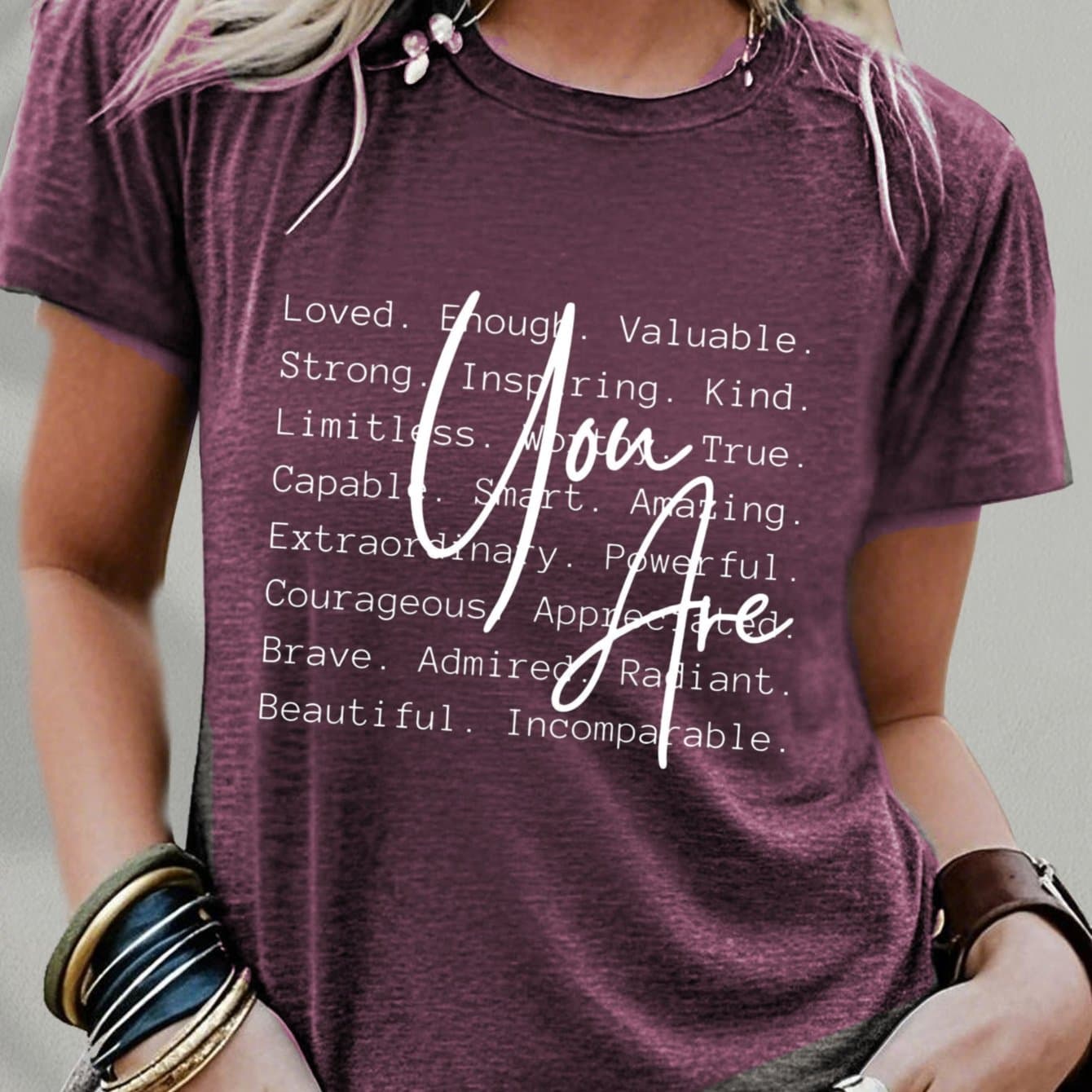 TEMU Women's Short Sleeve T-shirt With "you Are & Valued" Quote - Round Neck Casual Blouse Top, Suitable For Daily Wear, -boosting Motivational Clothing, Machine Washable Elegant Lettering For Outfits