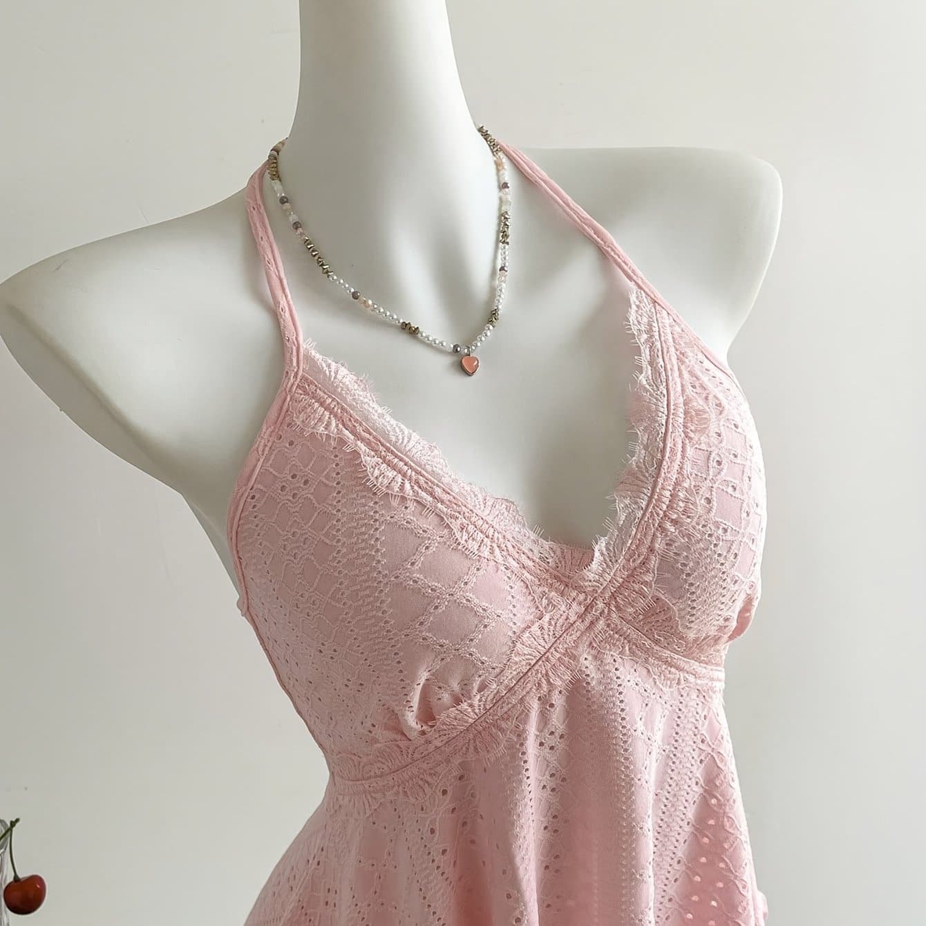 TEMU Elegant Directional Women's Red Plaid Lace Stitching Sweet Holiday Spaghetti Strap Vest, Suitable For Spring And Summer Beach