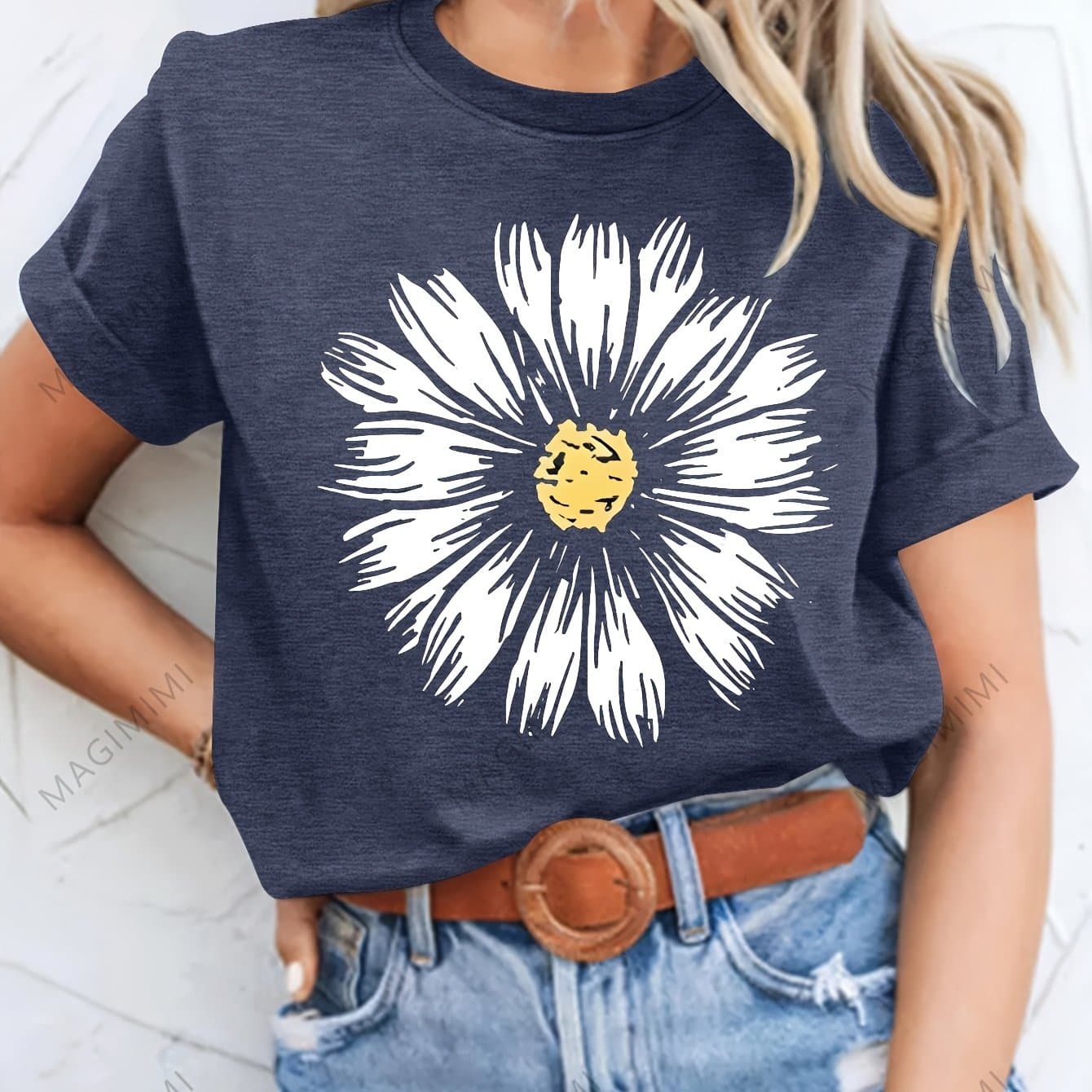 TEMU A Casual T-shirt For Women In Plus Sizes Featuring A Daisy Print, Short Sleeves, A Round Neckline, Made From Fabric, Designed For A Regular Fit, And For Any Season