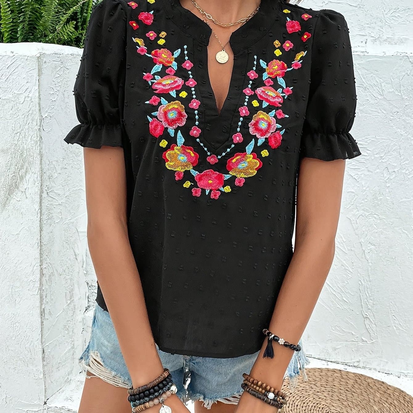 TEMU Shirt With Floral Embroidery, Corner Neckline, And Puff Sleeves