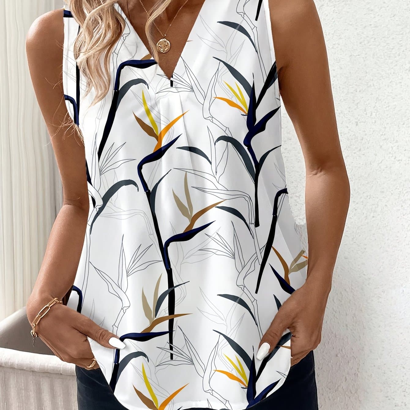 TEMU Elegant And Fashionable Casual Vacation Women's Sleeveless V-neck Vest With Floral Print