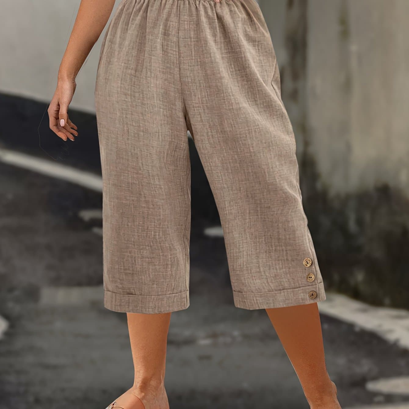 TEMU Plus Size - Style Extension New Stylish Plus Size Women's Capri Pants, -point Pants, Double-color Plain Weave, Flared Leg Opening, Button Elegant Style Ladies' Capri Pants