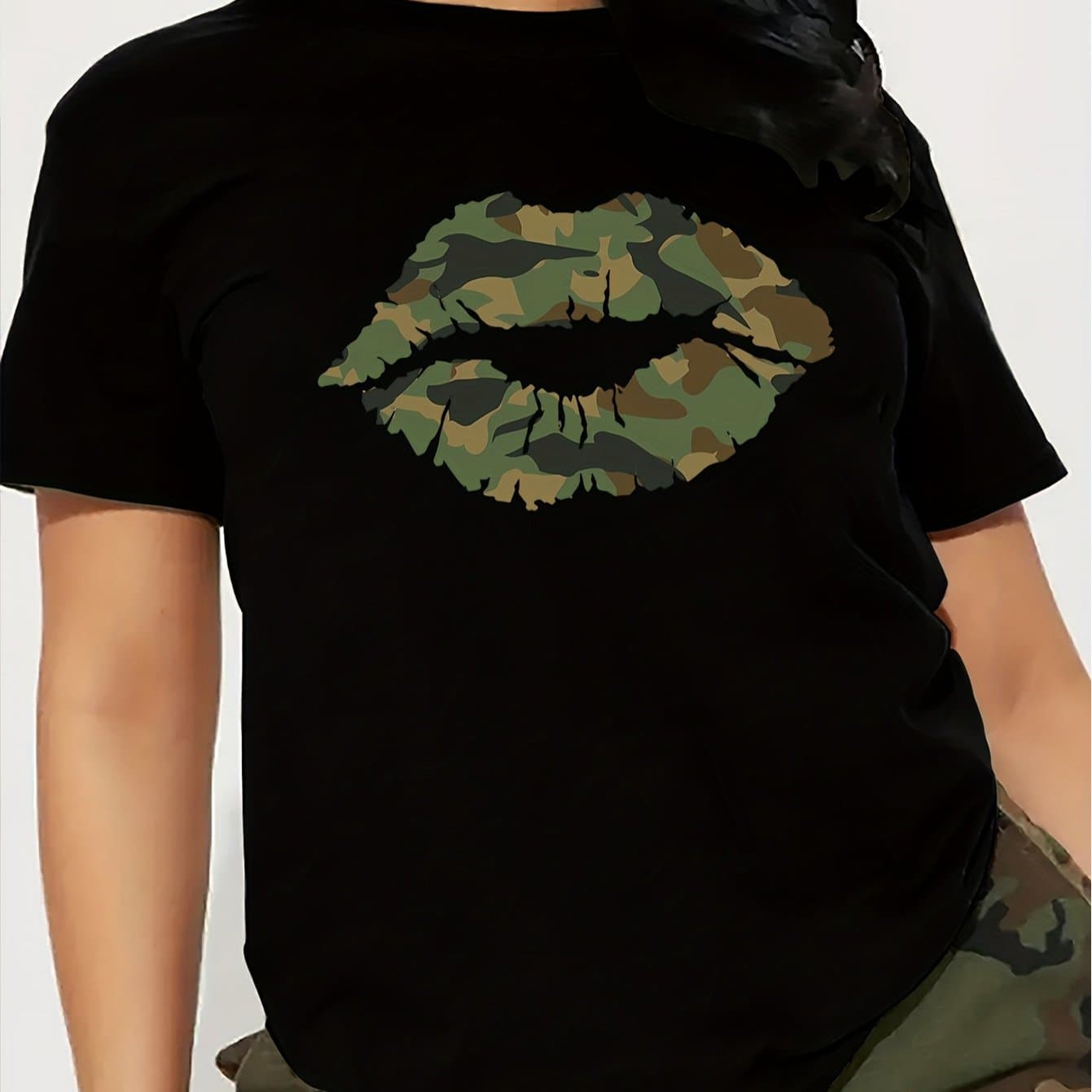 TEMU Women's Camouflage Short Sleeve T-shirt - Soft Breathable Fabric, Casual Round Neck Top With Camo Lip, Machine Washable Summer Blouse For Casual Attire & Layering Pieces