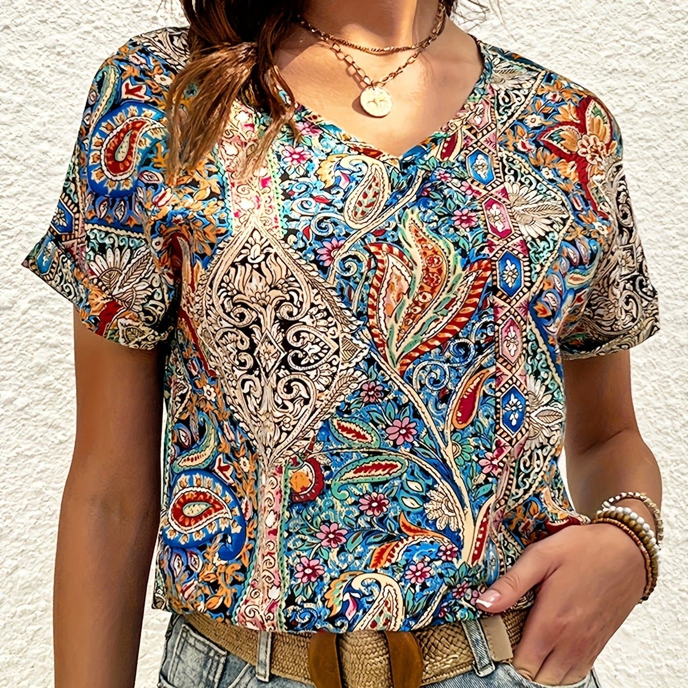 TEMU Paisley Printed V-neck Loose Fit Shirt, Vintage Short Sleeved Shirt, Ethnic Style Printed Pullover T-shirt, Suitable For Spring And Summer, Lightweight And Easy To Dry Women's Clothing