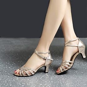 Sandales de danse latine dorées pour femmes – talons ouverts à lanières avec semelle en daim souple et bride à la cheville pour les spectacles de salon, de sal