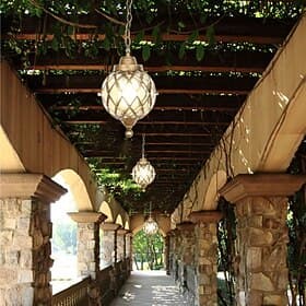 Wasserdichte IP23-Außenpendelleuchte, Hängelampe für Veranda und Terrasse, schwarzer Metall-Kronleuchter mit klarem Glaskugel im Eisenkäfig, Außenlaterne für E
