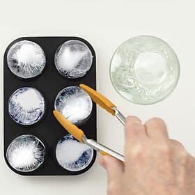 Whiskey Ice Ball Mold - 4.5cm Silicone Maker With Individual Lid for Easy Fill and Release - 6 Round Sphere Molds for Cocktails and Bourbon