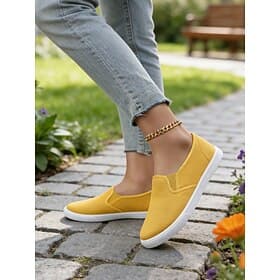 Women's Canvas Slip-On Sneakers – Lightweight Minimalist Flats for Daily Errands, Park Walks and Weekend Brunch Outings