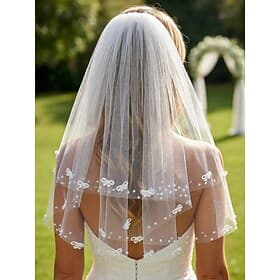 Women's Polyester Tulle Wedding Veil with Butterfly  Pearl Accents, Elegant Layered Design, Lightweight and Soft, Perfect for Brides, Weddings, Receptions  For