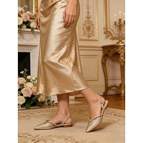 Escarpins beiges à bout pointu et bride arrière – chaussures élégantes à talons bas pour mariages et événements formels