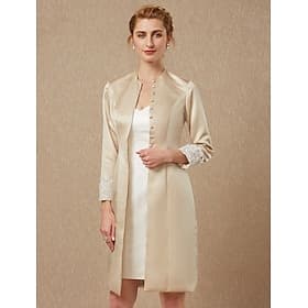 Long Sleeve Coats / Jackets Lace / Satin Wedding / Party / Evening Women's Wrap With Lace / Appliques / Button
