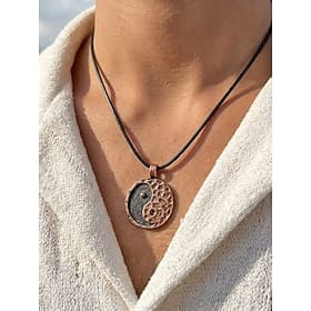 Men's Bohemian Alloy Pendant Necklace, Vintage Silver Tribal Layered Chain Jewelry for Summer Beach Vacation  Daily Casual Wear