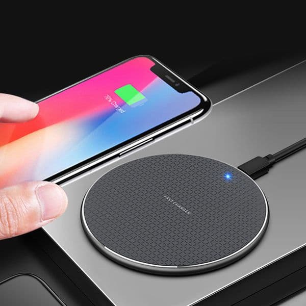 2020 Wireless Quick Charger 5W 10W Fast Charging Pad Compatible For Iphone Samsung Huawei 5G Phone All Qi Devices