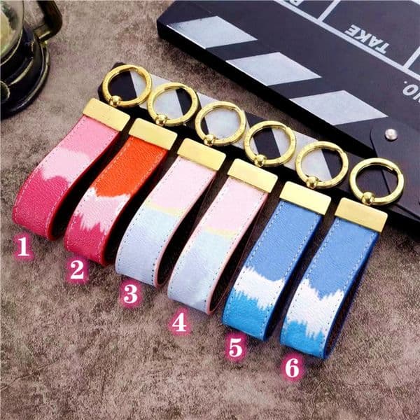 Top Designer Keychain Key Chain Buckle Keychains Wristlet Fashion Brand Accessories Luxury Leather Keyring Pendant Flower Gift Men Women Car Bag Lover Keychains